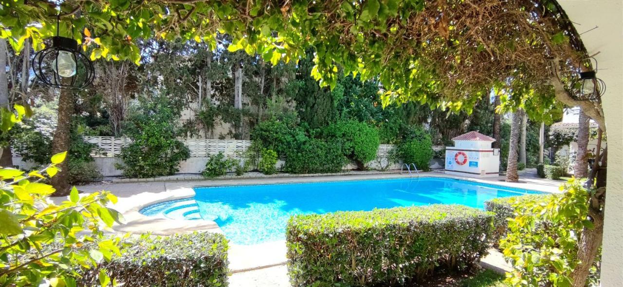 Apartamento Oasis Beach Дения Екстериор снимка
